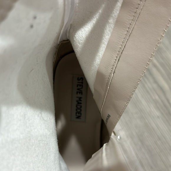 Fairly worn - Picture 3 of 3